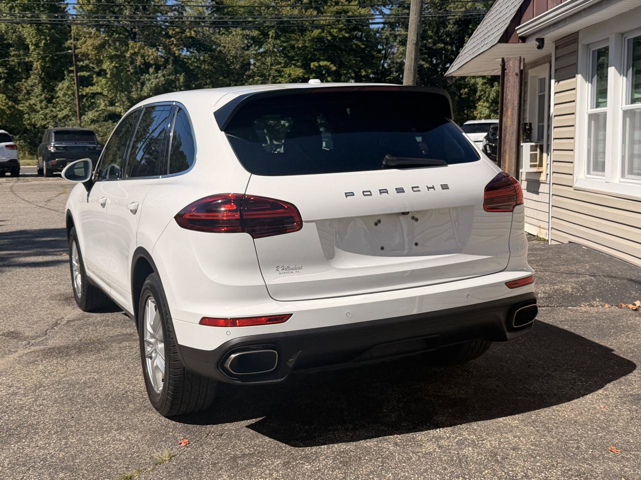 Used 2016 Porsche Cayenne w/ Premium Package AWD/4WD image 6