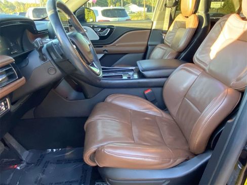 Used 2022 Lincoln Aviator Reserve w/ Equipment Group 201A image 15