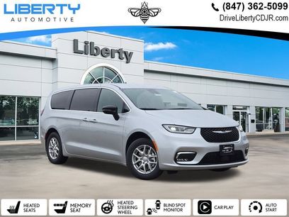 New 2026 Chrysler Pacifica Select
