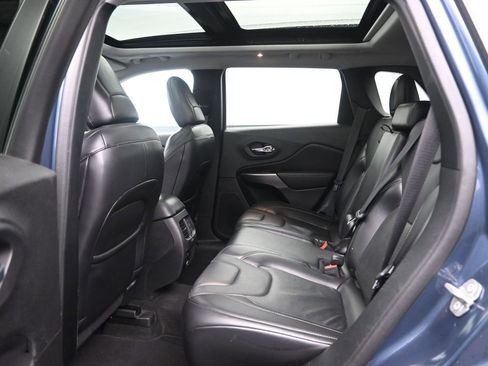 Used 2020 Jeep Cherokee Limited image 27