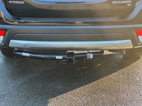 Used 2016 Mitsubishi Outlander SE image 21