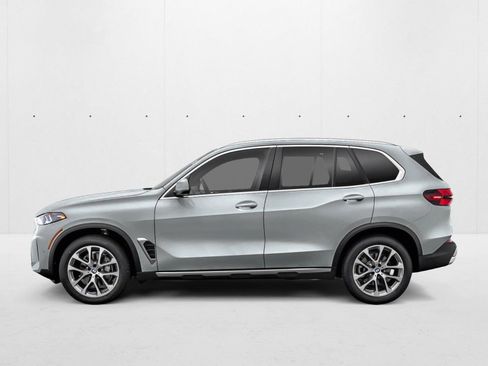 New 2026 BMW X5 xDrive40i w/ M Sport Package AWD/4WD image 3