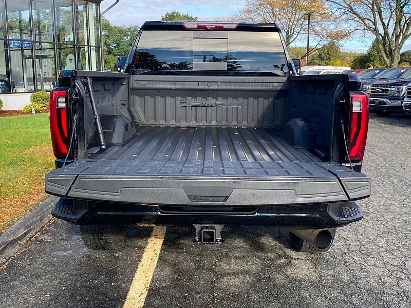 Used 2024 GMC Sierra 2500 Denali w/ Denali Reserve Package AWD/4WD image 9