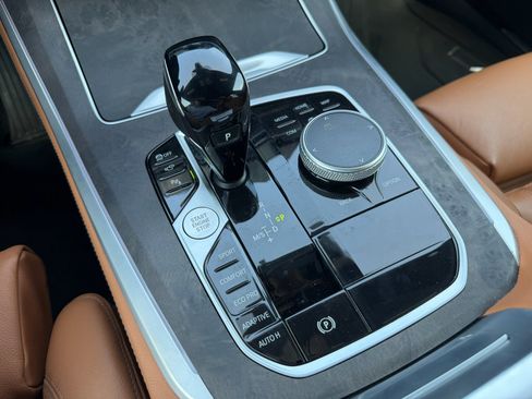 Used 2022 BMW X5 sDrive40i w/ Premium Package RWD image 17
