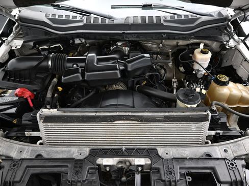 Used 2019 Ford F250 XL w/ Power Equipment Group AWD/4WD image 8