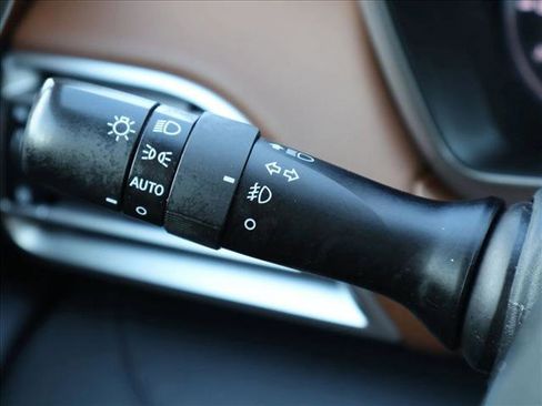 Used 2022 Subaru Outback Touring AWD/4WD image 15