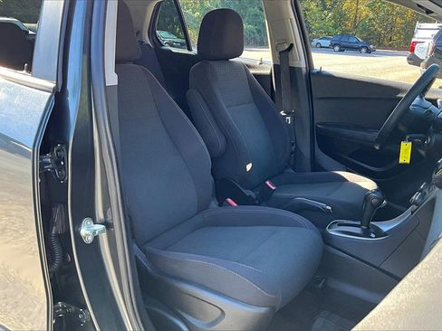 Certified 2020 Chevrolet Trax LS w/ Tint and Cruise Package image 26