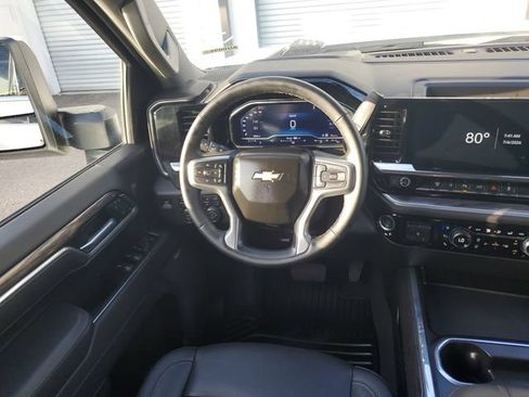 Used 2025 Chevrolet Silverado 2500 LTZ w/ LTZ Convenience Package AWD/4WD image 14