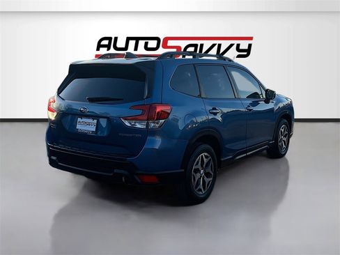 Used 2024 Subaru Forester Premium image 7