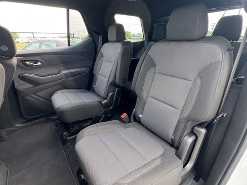 Used 2024 Chevrolet Traverse LT AWD/4WD image 40