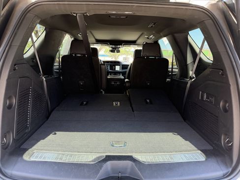 Used 2023 GMC Yukon Denali AWD/4WD image 15