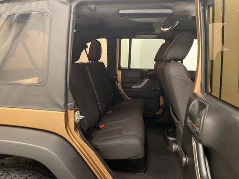 Used 2015 Jeep Wrangler Unlimited Sport image 19