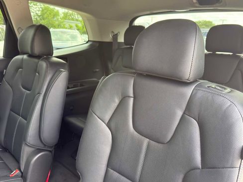 Certified 2024 Kia Telluride EX w/ EX Captain's Chair Package FWD image 25