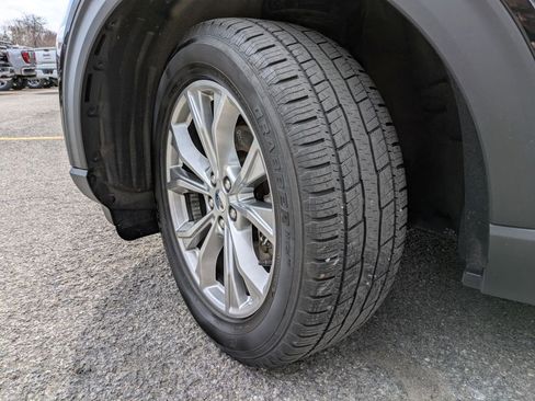 Used 2021 Ford Explorer XLT w/ Equipment Group 202A image 36