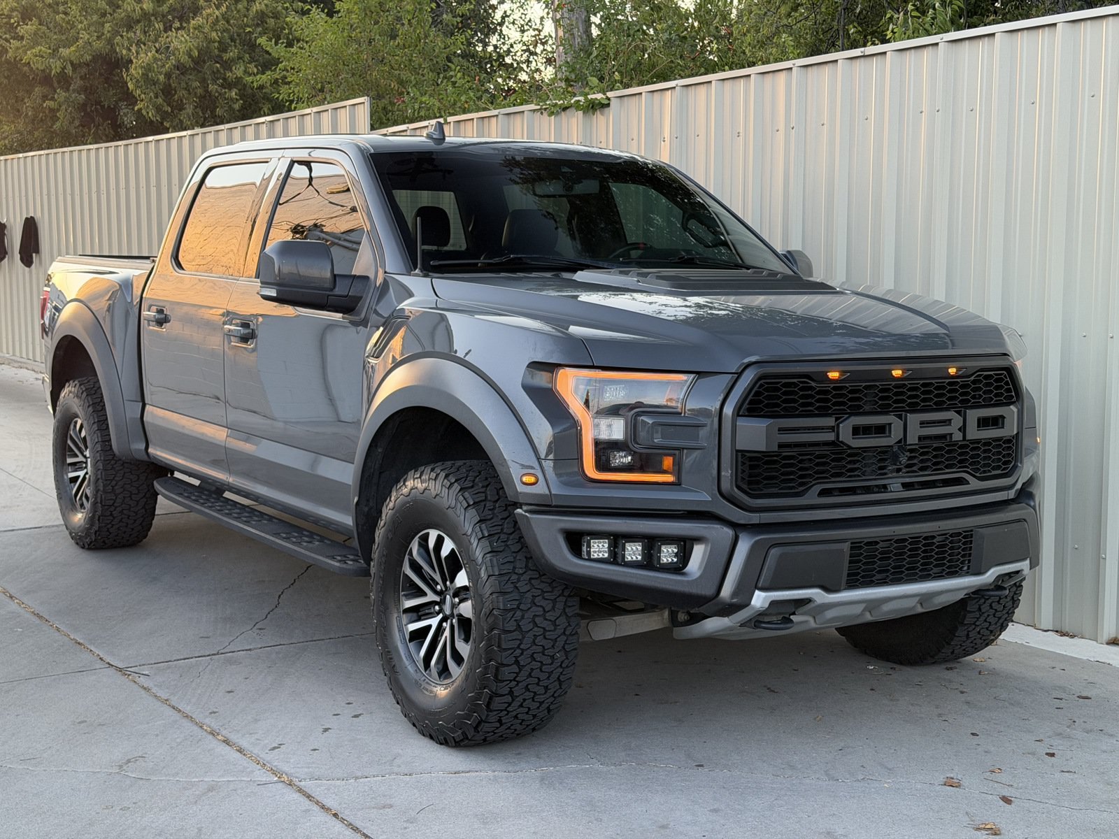 Used 2020 Ford F150 Raptor w/ Equipment Group 802A Luxury AWD/4WD image 3