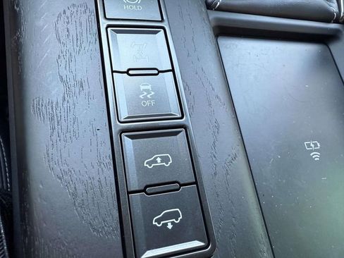 Used 2024 Lexus LX 600 4WD w/ Luxury Package image 25