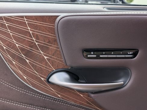 Used 2018 Lexus LS 500 AWD w/ Interior Upgrade Package image 21