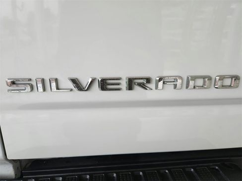 Used 2022 Chevrolet Silverado 2500 LT w/ Convenience Package image 28
