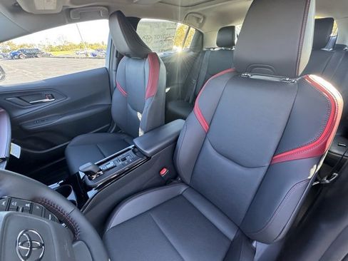 New 2026 Toyota Prius Plug-In Hybrid image 10