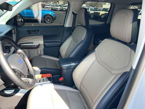 Used 2025 Ford Maverick Lariat image 4