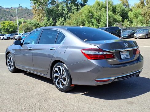 Used 2016 Honda Accord EX image 5