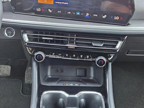 New 2025 Chevrolet Traverse LT w/ Enhanced Driving Package image 14