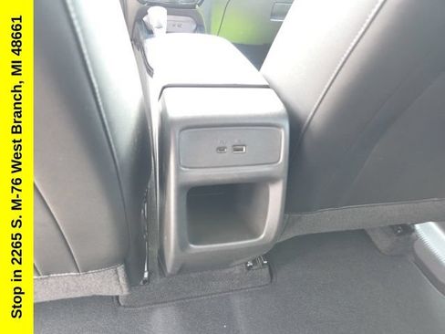 Used 2025 Chevrolet Trax LT FWD image 34