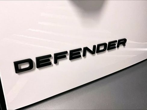 Certified 2023 Land Rover Defender 110 S AWD/4WD image 7