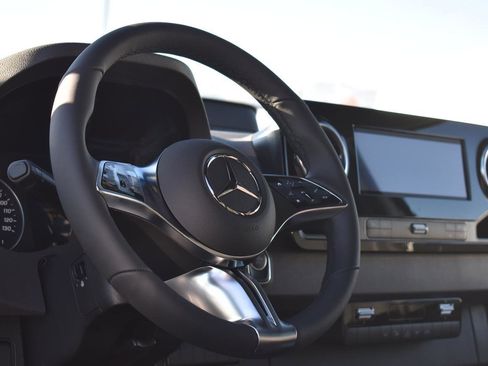 New 2025 Mercedes-Benz Sprinter 2500 image 11