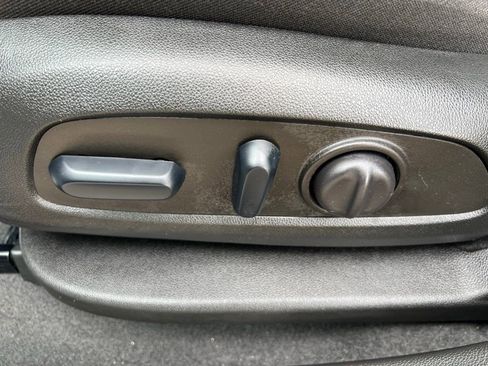 Used 2024 Chevrolet Blazer LT w/ Convenience Package FWD image 30