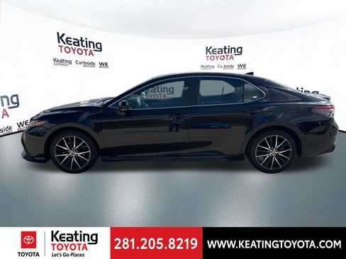 Certified 2024 Toyota Camry SE image 4