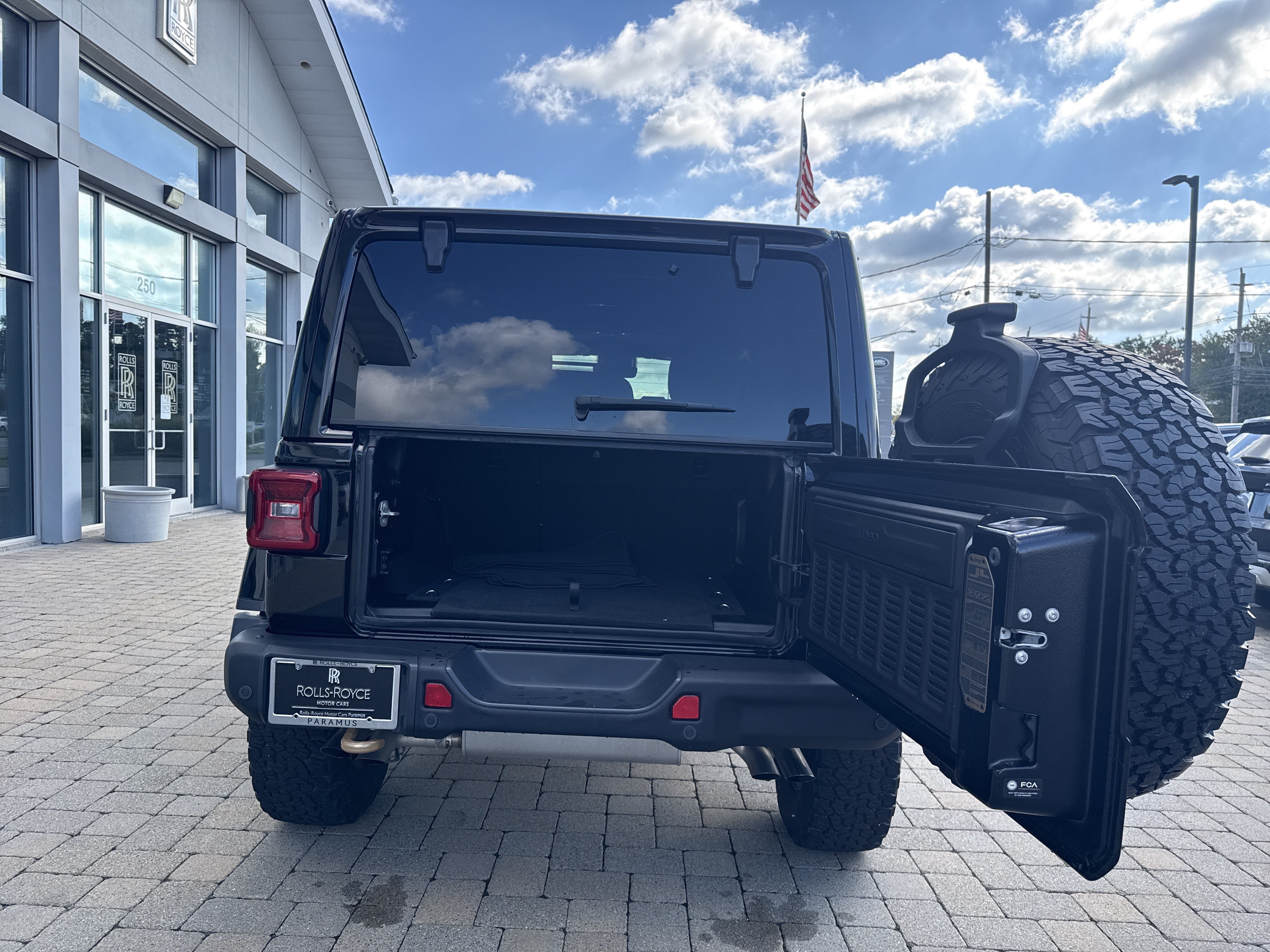 Used 2023 Jeep Wrangler Unlimited Rubicon 392 AWD/4WD image 66