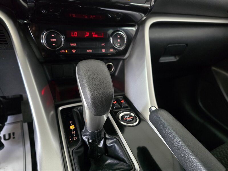 Used 2024 Mitsubishi Eclipse Cross LE AWD/4WD image 21