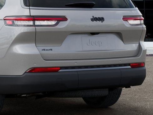 New 2026 Jeep Grand Cherokee L 4WD image 13