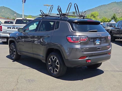 Used 2021 Jeep Compass Trailhawk AWD/4WD image 12