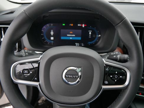 Certified 2023 Volvo XC60 T8 Plus w/ Protection Package Premier image 19