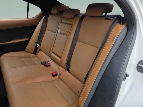 Certified 2024 Lexus IS 300 w/ Premium Package image 23