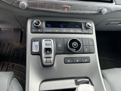 Used 2022 Hyundai Palisade SEL w/ Premium Package image 15