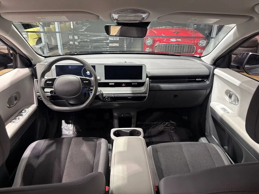 Used 2024 Hyundai Ioniq 5 SEL AWD/4WD image 12