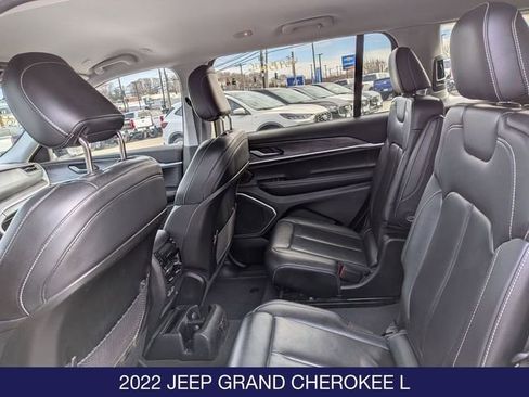 Used 2022 Jeep Grand Cherokee L Limited AWD/4WD image 11