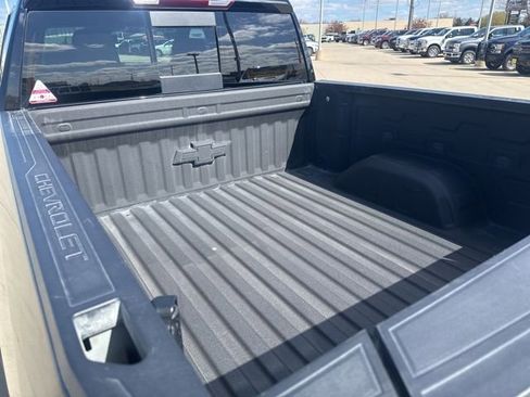 Used 2022 Chevrolet Silverado 1500 LTZ AWD/4WD image 8