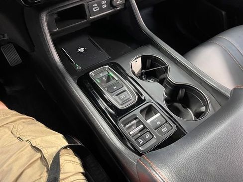 Used 2023 Honda Pilot TrailSport image 29