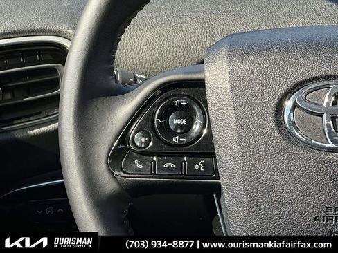 Used 2022 Toyota Prius XLE image 10