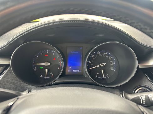 Used 2018 Toyota C-HR XLE image 26