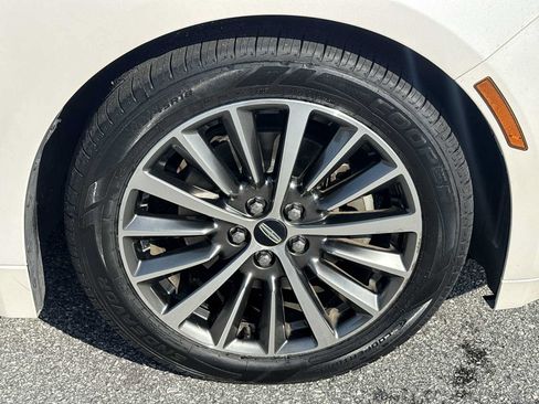 Used 2019 Lincoln MKZ Premiere FWD image 31
