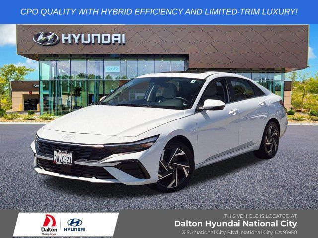 Used 2025 Hyundai Elantra Limited FWD image 1