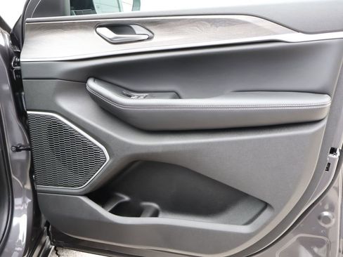 New 2026 Jeep Grand Cherokee L Limited w/ Trailer Tow Package image 8