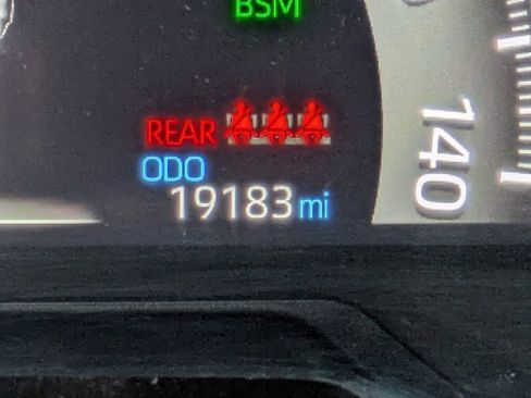 Used 2025 Toyota RAV4 XLE image 25