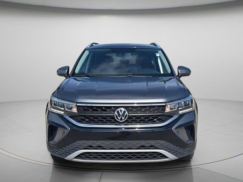 Certified 2022 Volkswagen Taos SE FWD image 5