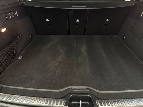 Used 2024 Mercedes-Benz GLC 300 image 19